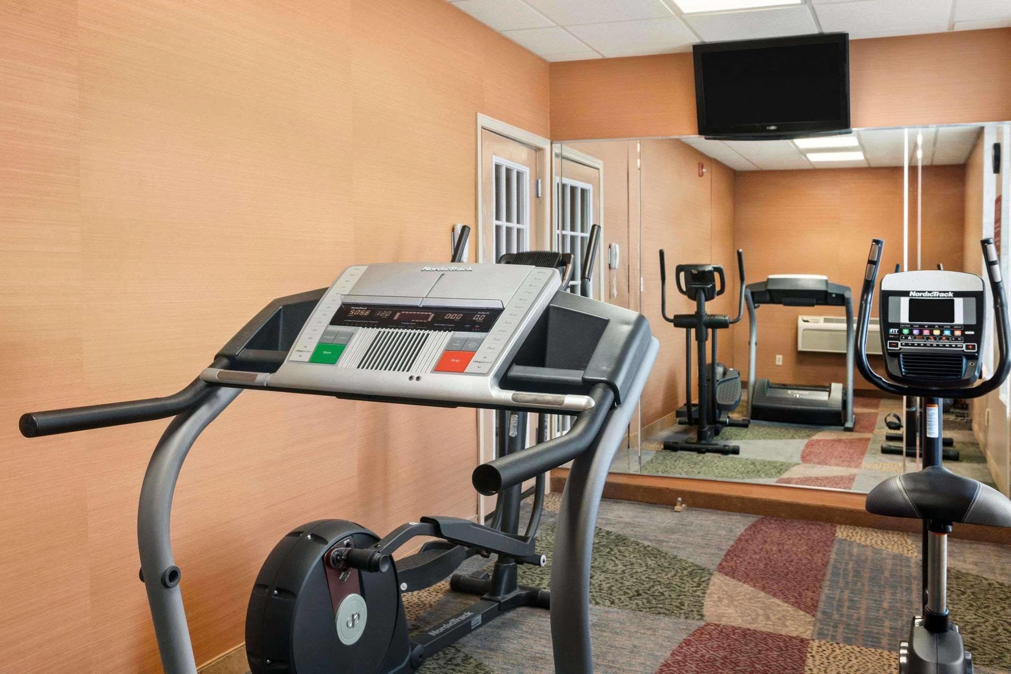 Fairbridge Inn Express Buffalo Airport Williamsville Zewnętrze zdjęcie